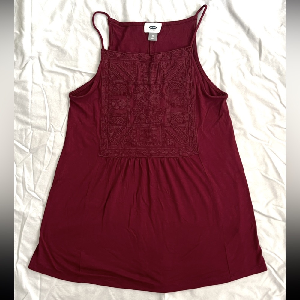 Old Navy maroon tank top